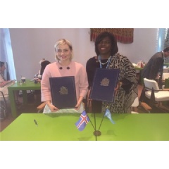 Icelandic Minister for Foreign Affairs Lilja Alfresdttir and WFP Executive Director Ertharin Cousin at the signing of the Iceland Strategic Partnership Agreement. Photo:  WFP/Rashad Nelms