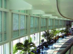 A new curtain wall adapter eliminates installation complexities!