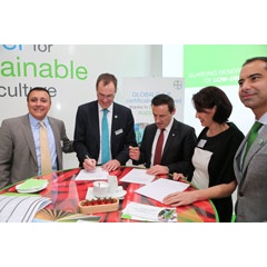 Signing the agreement