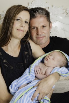 Single and want a baby? dating4ababy.com may help find the right partner