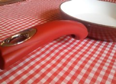 Ceramic nonstick cookware