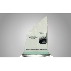Huawei’s 5G MEC solution winning the Wireless Innovation Award at the WCA ceremony