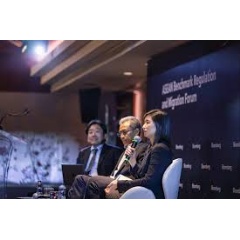 Panelists speaking at Bloombergs ASEAN Benchmark Regulation and Migration Forum in Singapore.