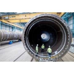 The 140 foundations for the wind farm being produced have a length of ca. 60-75 meters, with a diameter of 7m at the top and 8m at the bottom. (Vattenfall/Jorrit Lousberg)