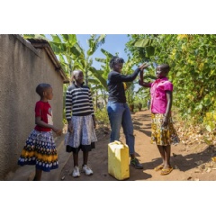 UNICEF/UNI414405/Ndegeya