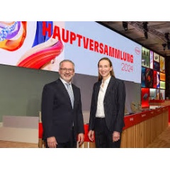 Carsten Knobel, Chairman of the Henkel Management Board, and Dr. Simone Bagel-Trah, Chairwoman of the Supervisory Board and Shareholders’ Committee