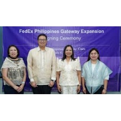 From left: Lourdes Josephine Gotianun-Yap Chairman, LIPAD, Noel F. Manankil, President and CEO, LIPAD, Maribeth Espinosa, Managing Director, FedEx Philippines, Jenieryll Jomarie Mangalindan, Senior Manager for Operations, FedEx Philippines
