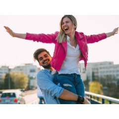 New MagentaMobil plans: Book a PlusKarte and the whole family surfs with unlimited data – even in smaller tariff options. © iStock: nd3000 / Bearbeitung: Hendrik Riße