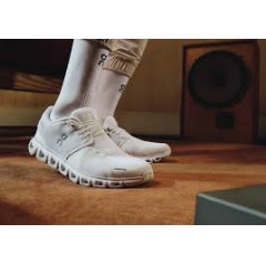 Photo: The new EVA grade, based on Bornewables� renewable feedstock, is applied by the Swiss brand On in midsoles of their Cloud 6 model.