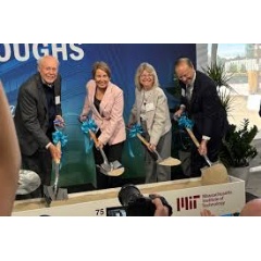 Pictured (left to right): Institute Professor and Biogen co-founder Phillip A. Sharp; Governor Maura Healey; MIT President Sally Kornbluth; and Biogen CEO Chris Viehbacher.
Credits: Kimberly Allen, MIT