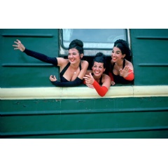 Kalinka Sisters (Else Nabu, Sevimbike Elibay, Jacinta) in Johanna d’Arc of Mongolia by Ulrike Ottinger
© Ulrike Ottinger