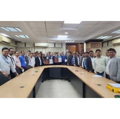 Primetals Technologies will supply a pelletizing plant, three ladle furnaces and two RH-degassers to SAIL IISCO. Pictured here are representatives from both companies during contract signing.