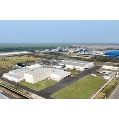WACKER has successfully completed the second expansion phase at its production site in Panagarh, India. In addition to silicone rubber, the site now also operates a production complex (left) for silicone emulsions. Source: WACKER