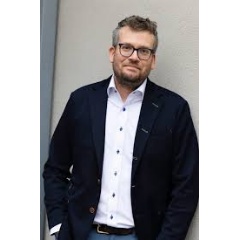 #1 NYT Bestselling Author John Green. Photo: � Marina Waters.