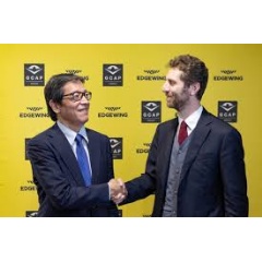GCAP Agency Chief Executive Masami Oka (left) and Edgewing CEO Marco Zoff (right) have agreed the first international contract for the Global Combat Air Programme