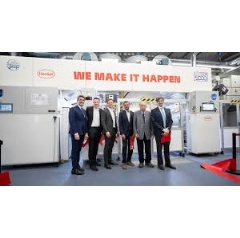 Opening of the Packaging Competence Center (from left to right): Vincenzo Cerciello � Nordmeccanica; Kai Ethner, Dirk Martin and Rajat Agrawal � Henkel; Antonio Cerciello and Alfredo Cerciello � Nordmeccanica