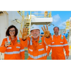 The NS-42 drilling rig is conducting exploratory research in the Morpho well, on the Brazilian equatorial margin, where Petrobras discovered the presence of hydrocarbons.
