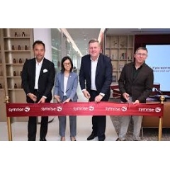 Symrise opens new Scent Creative Center in Singapore to accelerate growth in Asia
On the image f.l.t.r.: Ricardo Omori (President S&C Symrise), Kelly Lai (VP & Head, Chemicals and Materials, Singapore EDB), (see complete caption below)