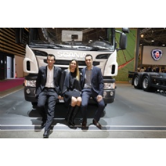 Nicolas, Sophia and Jrme are looking forward to taking Frances first ethanol truck into operation.
Legal agreement: Creative Commons 3.0 license