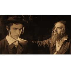 Das alte Gesetz Das alte Gesetz (The Ancient Law)
Berlinale Classics
dir: Ewald André Dupont
Germany 1923
Ernst Deutsch (on the right)
Berlinale 2018
Source: Deutsche Kinemathek