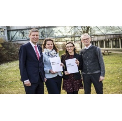 Rdiger Recknagel, Chief Executive of Audi Environmental Foundation(left) Dean Michael Suda, TUMs Dean of Academic Affairs for Sustainable Resource Management,(right) congratulate winners Daniela Angelova (2nd left) and Diana Young (2nd right).