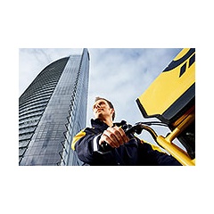 Lower letter prices than in Germany are only payable in the five, significantly smaller states of Switzerland, Cyprus, Austria, Slovenia, and Malta.