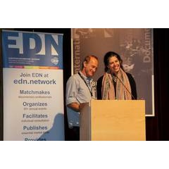 A pitching team presents their project
at a previous edition of Lisbon DocS