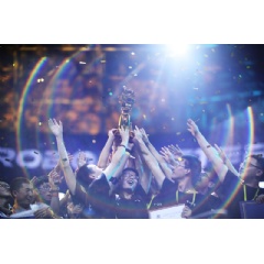 [Team from Northeastern University wins the first prize]