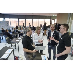 The work in Karolinskas Command center is led by Andreas Fab� from Scania, Sara Lindholm and Martin Tegner, Karolinska and Tobias Rydin, Scania.