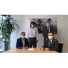 Christophe Gourlay, Chief Procurement Officer Alstom, Thierry Best, Chief Commercial Officer Alstom, Christian Kopp, President & CEO of Plastic Omnium Clean Energy Systems, Marc Perraudin, Chief Executive Officer Plastic Omnium New Energies