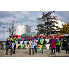 Senior Swiss Citizens File Action at European Court of Human Rights in Strasbourg
Credit:
� Greenpeace / Emanuel B�chler