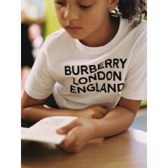 CAMPAIGN IMAGERY CREDITS
Photographer: Campbell Addy
Stylist: Ib Kamara
Make-up: Isamaya Ffrench, Burberry Global Beauty Director