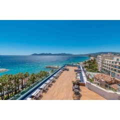 Canopy by Hilton Cannes Rooftop
Credit: Hilton