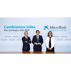 MicroBank�s chairman, Juan Carlos Gallego; CaixaBank�s chairman, Jos� Ignacio Goirigolzarri ; and MicroBank�s CEO, Cristina Gonz�lez Viu.