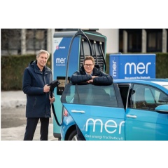Jürgen Tzschoppe, Executive Vice President for New Energy Solutions and Kristoffer Thoner, CEO of Mer