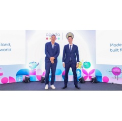 The Prime Minister of Thailand, H.E. Srettha Thavisin with Omri Morgenshtern, CEO of Agoda