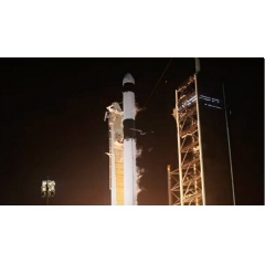 The SpaceX Dragon spacecraft, carrying more than 6,000 pounds of supplies to the orbiting laboratory, lifted off, on the company’s Falcon 9 rocket from Launch Complex 39A at NASA’s Kennedy Space Center in Florida.
Credits: NASA