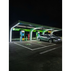 IPLANET, a leading energy transition solutions provider, has tasked Siemens eMobility with equipping over 120 logistics sites with advanced charging infrastructure. © Siemens AG