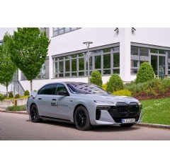 BMW i7 with all-solid-state battery cells from Solid Power on the road