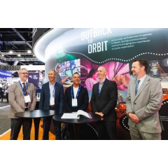 From left to right: Chris Hewitt from Australian Space Agency, Larry James from SmartSat CRC, Chris Lawrence from Monash University, Hugh Mortimer from STFC and Paul Bate from UK Space Agency. Credit: Australian Space Agency