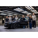 With Sheer Driving Pleasure and tailwind into the Olympic Season: German National Biathlon Team receives BMW fleet at LOOP ONE Festival.