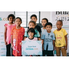 Photo caption: The next generation of Orang Asli community welcomed the Ziarah Belantara convoy to Orang Asli Settlements (Pos) Telimau and Lemoi in Cameron Highlands, Pahang in conjunction with ikhlas.com�s annual Seikhlas Ramadan campaign.