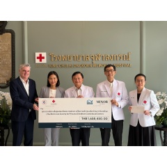 Mark Thomson, Group Director of Public Relations and Communications, Minor Hotels; Chompan Kulnides, Chief Sustainability Officer, Minor International; Prof. Charan Mahatumarat, MD; Prof. Nond Rojvachiranonda, MD and Chutima Jirapinyo, MD.