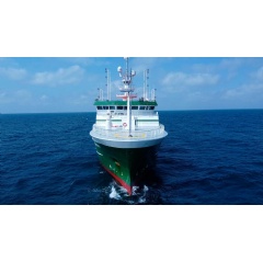 Deep Arctic research vessel
� Greenpeace