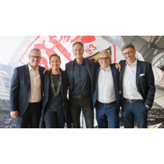 Alexander Wehrle (VfB Stuttgart), Britta Seeger (Mercedes-Benz), Lutz Meschke (Porsche), Dr. Ralf Hofmann (MHP) and Claus Vogt (VfB Stuttgart), 2023, Porsche AG
(see complete caption below)