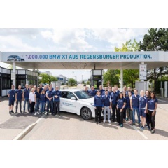 BMW Group Plant Regensburg: Production anniversary — 1,000,000 BMW X1 made in Regensburg, the anniversary vehicle is a fully electric BMW iX1 in alpine white