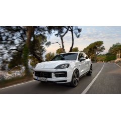 Cayenne S E-Hybrid, 2023, Porsche AG

(See complete caption below)