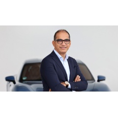 Sajjad Khan, Member of the Executive Board, Car-IT, 2023, Porsche AG
Sajjad Khan starts as Executive Board Member for Car-IT at Porsche AG.
(see complete caption below)
