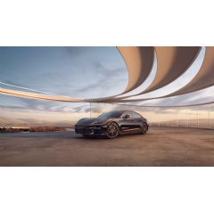 Panamera Turbo Sonderwunsch, 2023, Porsche AG

Panamera Turbo E-Hybrid: Fuel consumption* combined (WLTP) 1.7 � 1.2 l/100 km, CO₂ emissions* combined (WLTP) 38 � 26 g/km, Electric power consumption* (see complete camtion bellow)