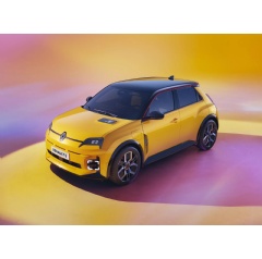 Renault 5 E-Tech electric. Pop yellow colour © RECOM